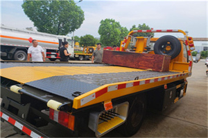 永清附近拖车电话号码服务